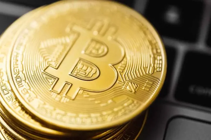 What Is the Best Crypto to Buy Right Now XRP or Bitcoin