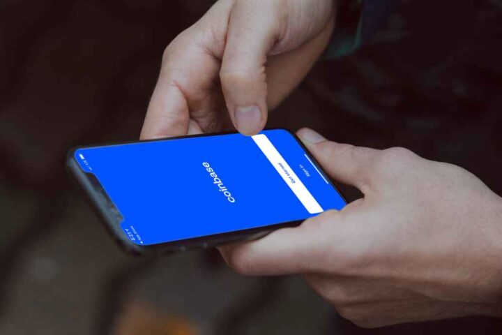 Ripple RLUSD Stablecoin Debuts on Coinbase What Investors Should Know