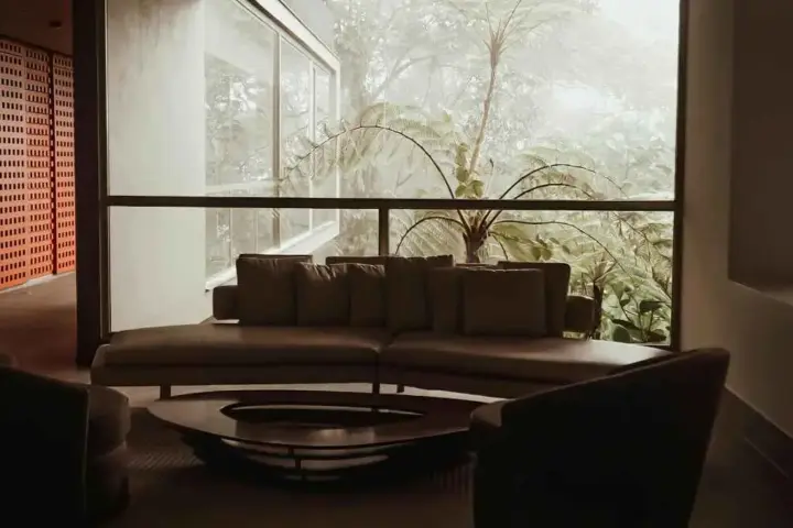 The Quiet Architecture of Less Minimalism 2.0 and the Practice of Intentional Living